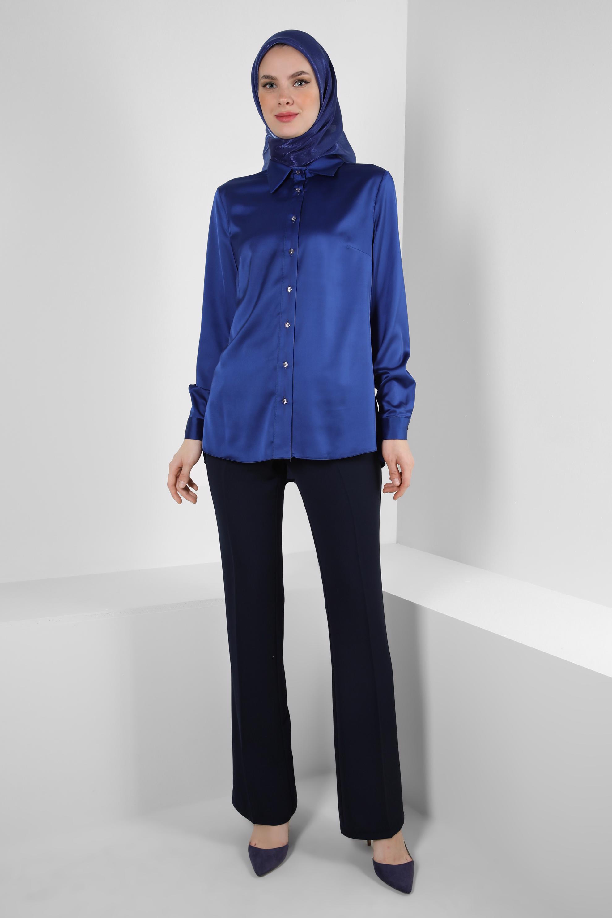 Tesettür giyim LACİVERT DÜĞMELİ SATEN BLUZ 43755